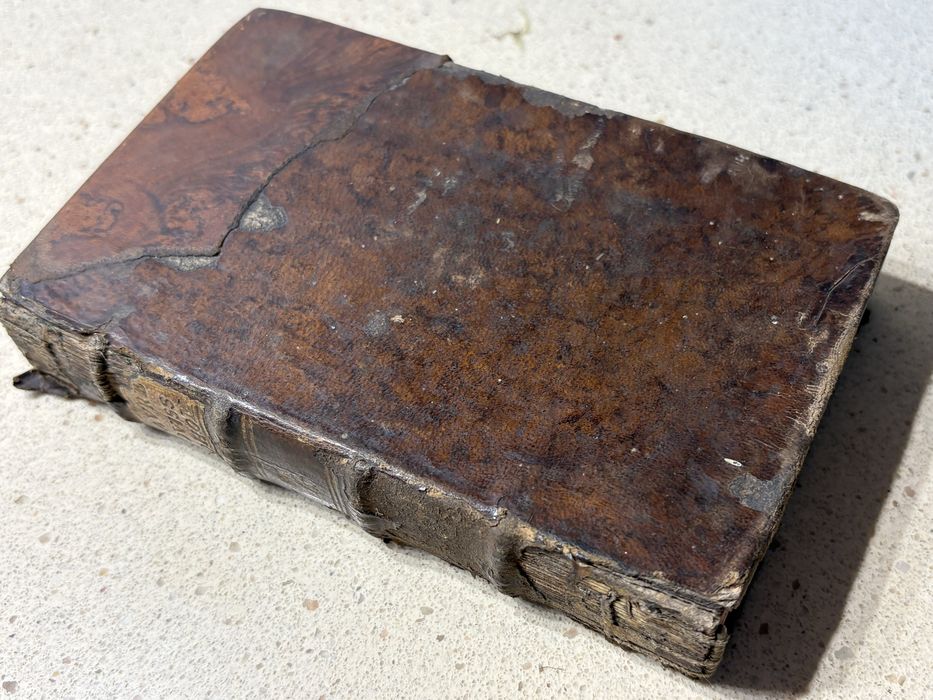 Antigo livro de 1758: Considerações dos quatro Novissimos do Homem