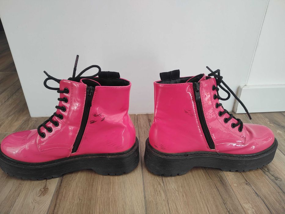 Botki Cropp glany martens roz.37 trapery