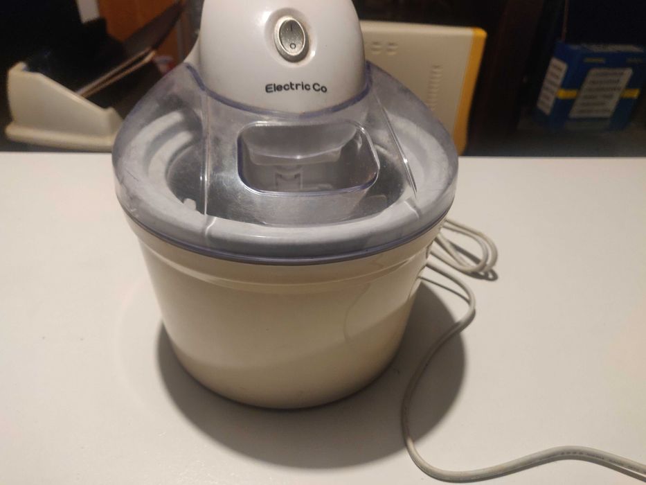 máquina de fazer gelados