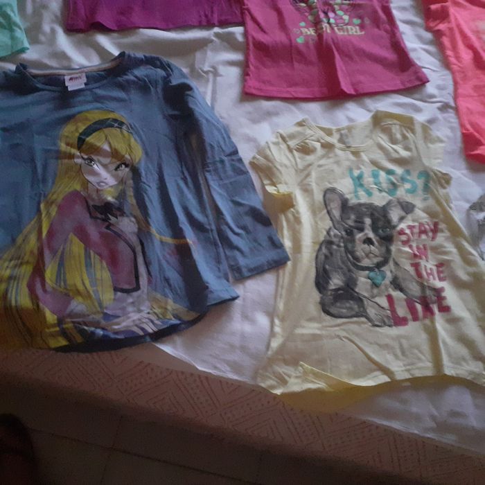 Lote de 7 t-shirts de menina