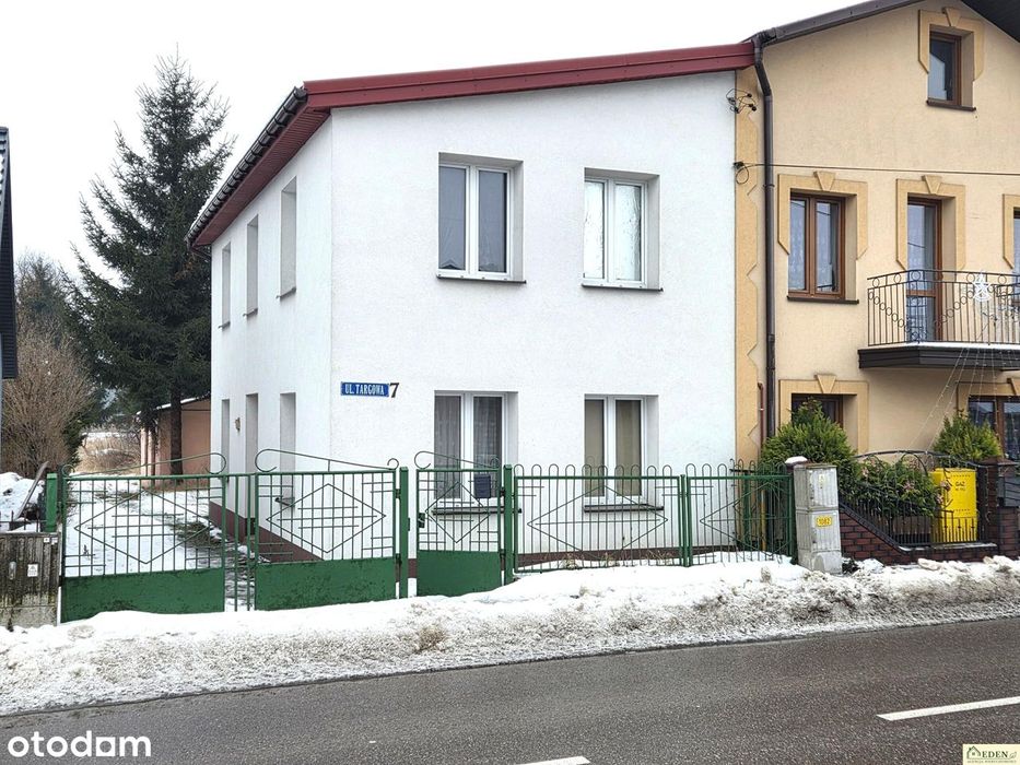 Dom w cenie mieszkania – wyjątkowa oferta w centrum Adamowa