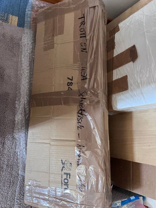 Novo TROTTEN secretária de pé/sentado IKEA, branca, 120x70 cm.  NOVO