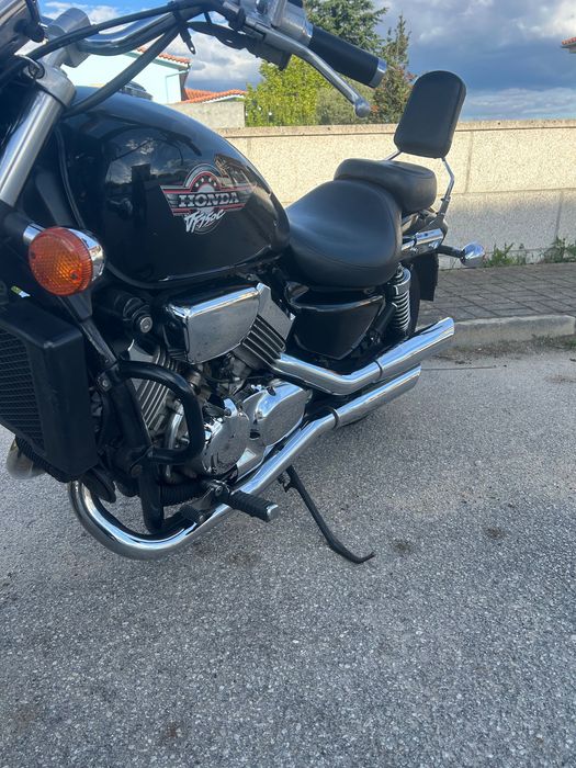 Mota Honda Magna