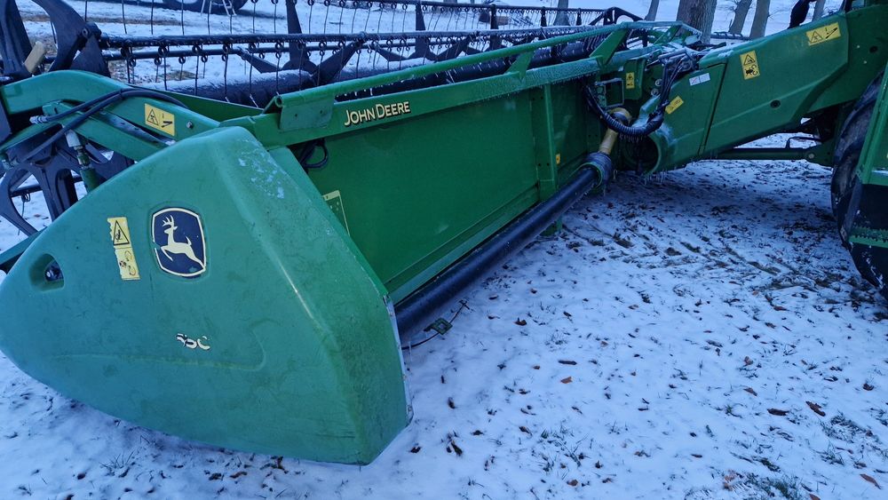Heder John Deere 630R