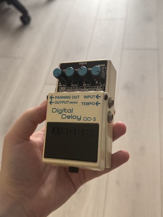 BOSS DD-5 Digital Delay — робоча, гарний стан