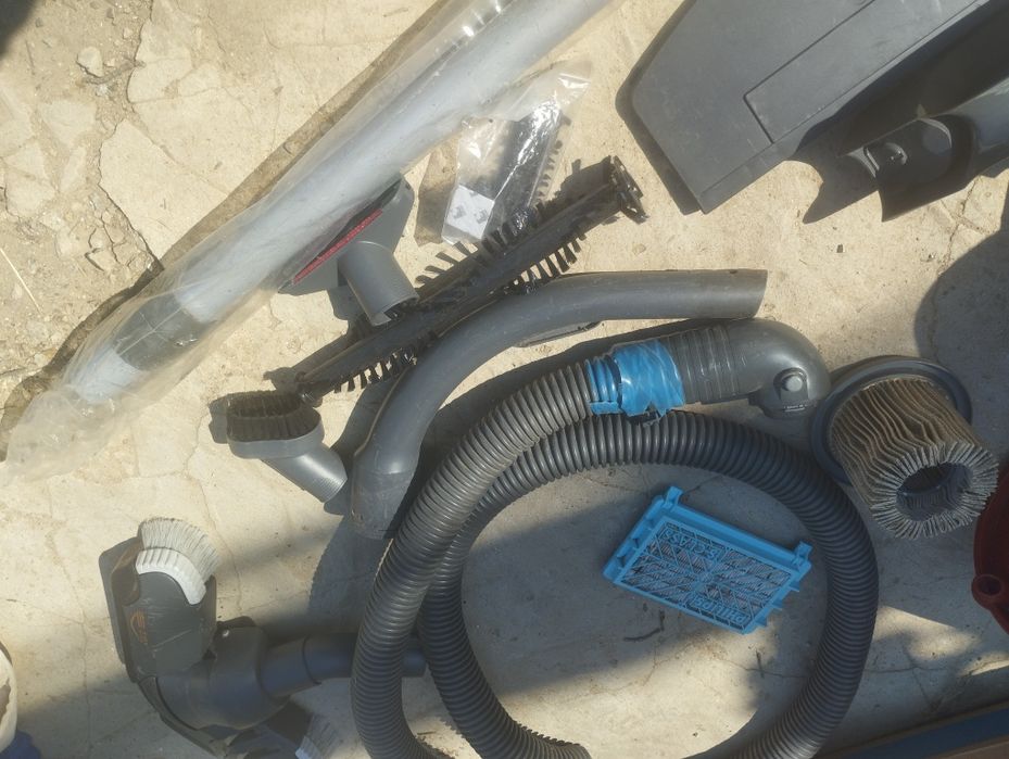 Philips FC 8734 працює дуже потужно (з циклонним фільтром)