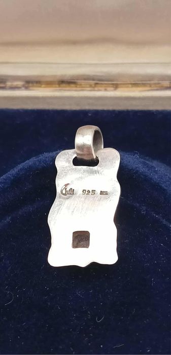 Wisiorek z kwarcem różowym 1956