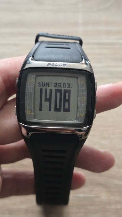 Продам годинники Polar