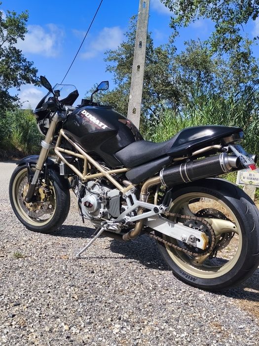 Ducati Monster M900