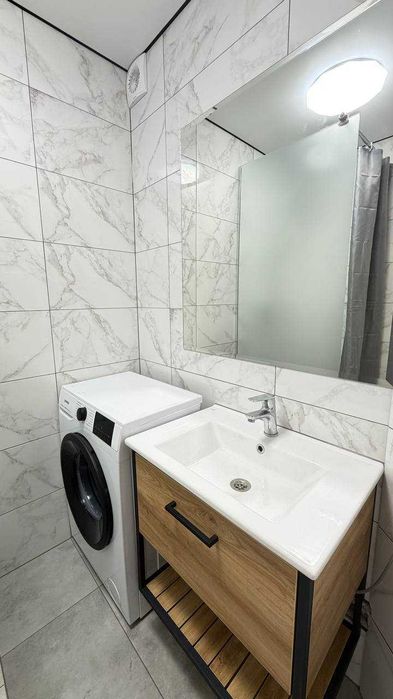 Оренда нової трикімнатної квартири 70 м., просп. М.Бажана,28В. Метро Харківська,Позняки