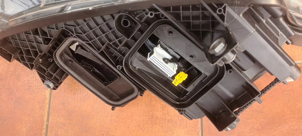 Lampa lewą multibim vito V klassa W447 LIFT po 24.roku