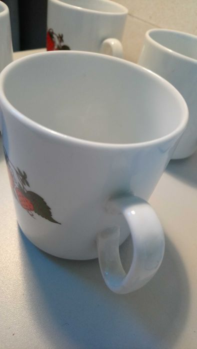 Kubek Ceramiczny Lubiana z truskawka, PRL nowe