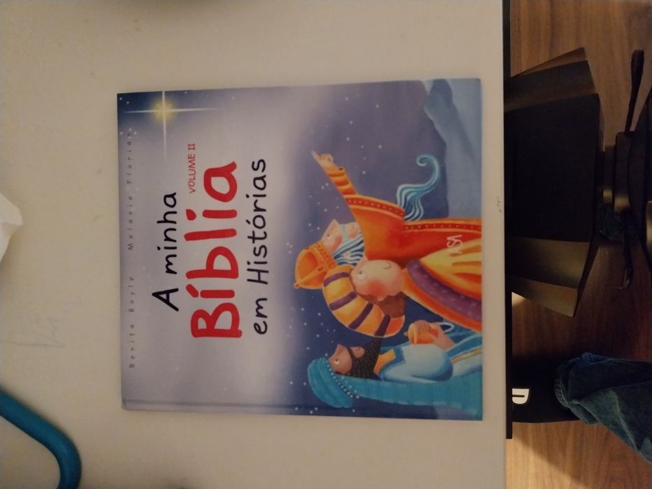 2 livros "A minha Bíblia em histórias"