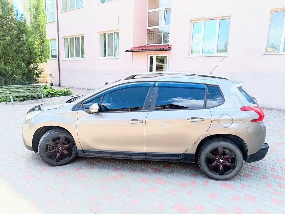 Продам Peugeot 2008  економічний та надійний кросовер для міста