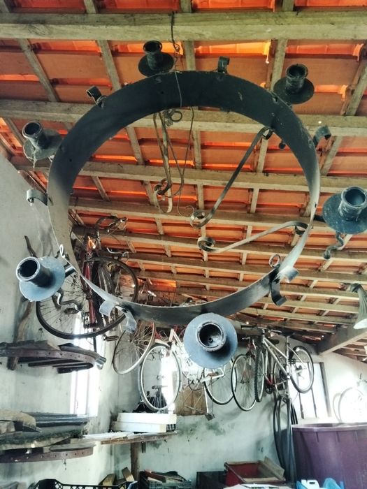Garrafões de 60 litros empalhados 120_candeeiro de ferro antigo 80€