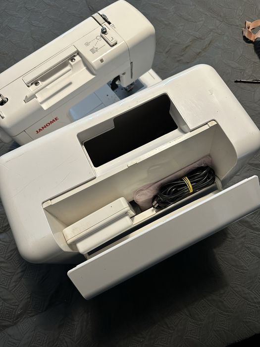 Швейна машинка Janome Memory Craft MC5200