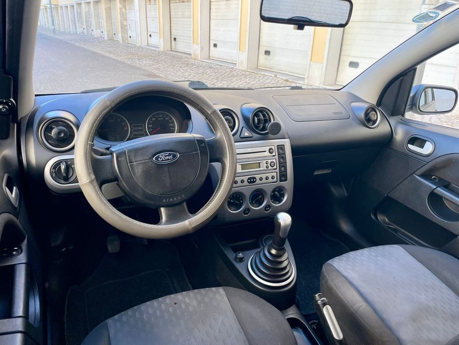 Ford Fiesta 1.2i com 172 mil km