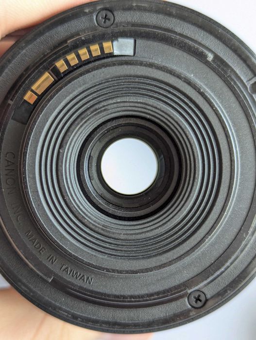 Canon EF-S 10-18mm f4.5-5.6 IS STM