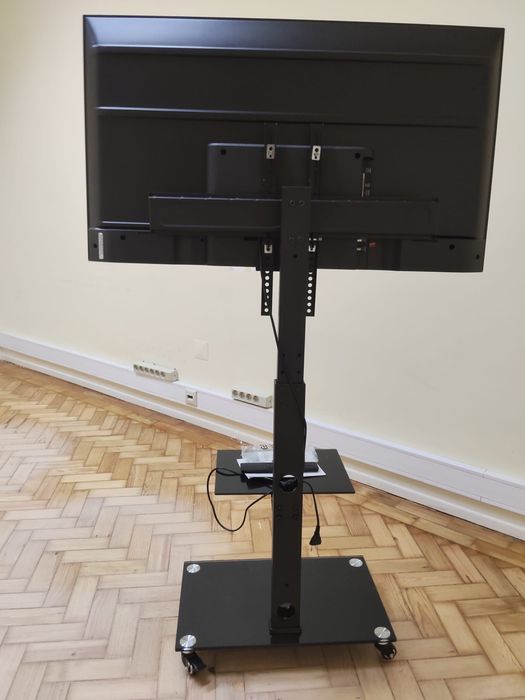 TV Xiaomi 43 polegadas + Base