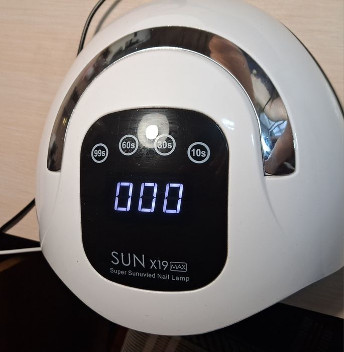 Продам  професійну лампу UV/LED Sun X19 Max для манікюру та педикюру, 320 Вт.