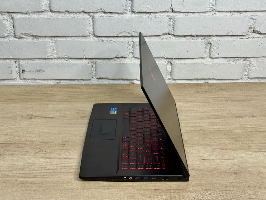 Ігровий ноутбук MSI GF63 Thin i5-11400H RTX 3050 16GB 256GB SSD 144Hz