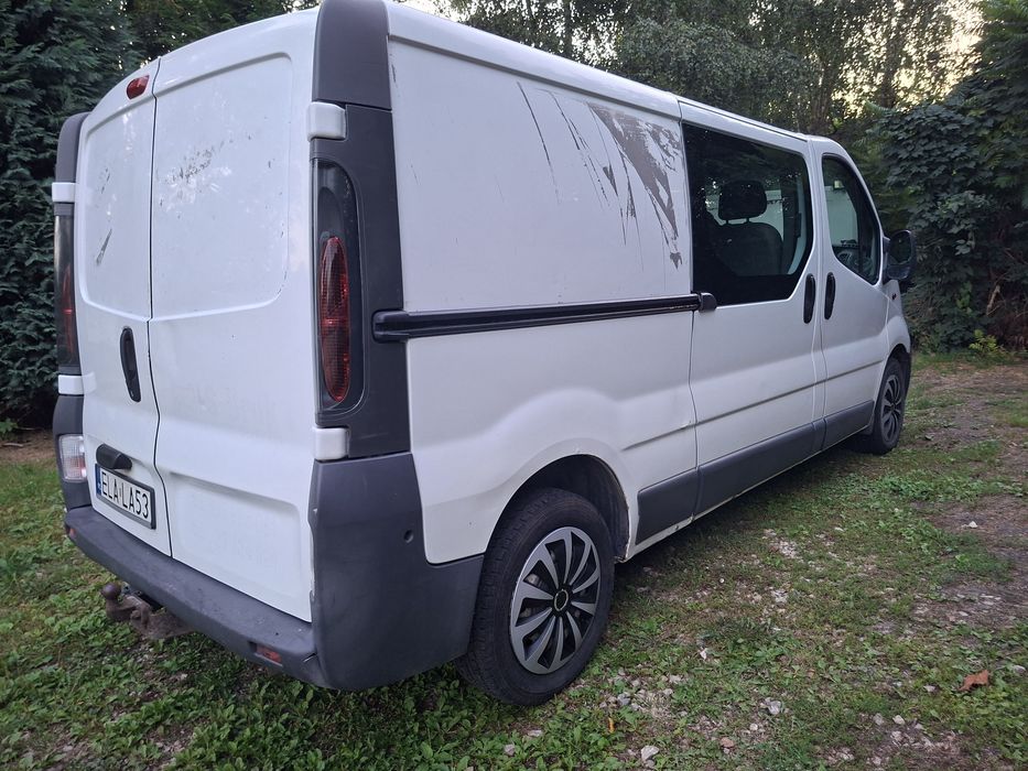 Opel Vivaro Long Brygadówka 6 osób Klima
