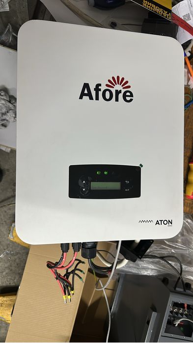 Гібридний інвертор для дому