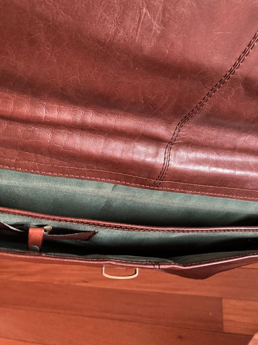 Mala executivo, em pele genuína da marca BUGATY