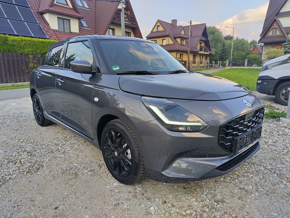 Suzuki Swift Hybrid Automat  Łopatki 1.2 Benz  12-2025 rok 2600 km