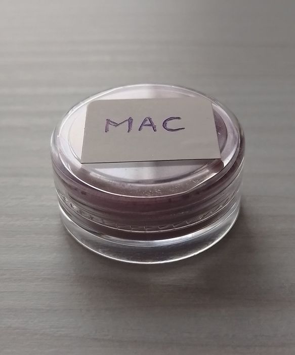 Cień do powiek MAC Cosmetics pudrowy róż