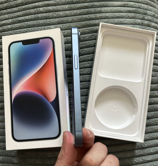 Продаю свой айфон 14 128 гигабайт 90%, на гарантии iphone 14 128