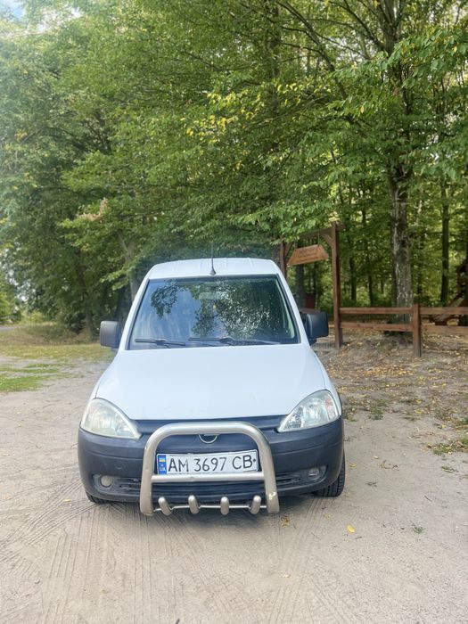 Авто Opel Combo 2008