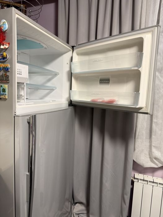 Холодильник “TOSHIBA”