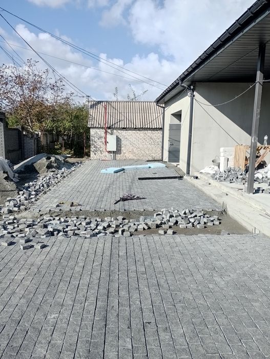 Укладка брусчатки.