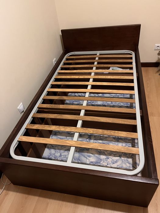 Cama de solteiro completa