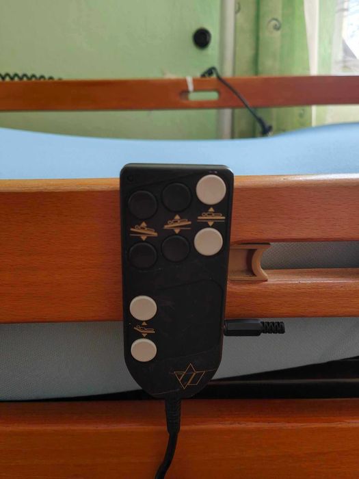 Łóżko rehabilitacyjne regulowane elektrycznie