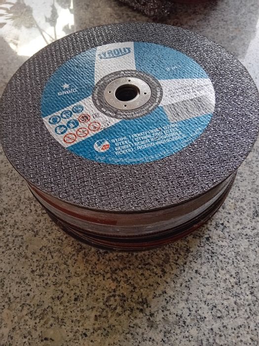 Discos de corte 350x2,8x25,4mm, 230x2,0x22x23mm, 180x6x22,23mm