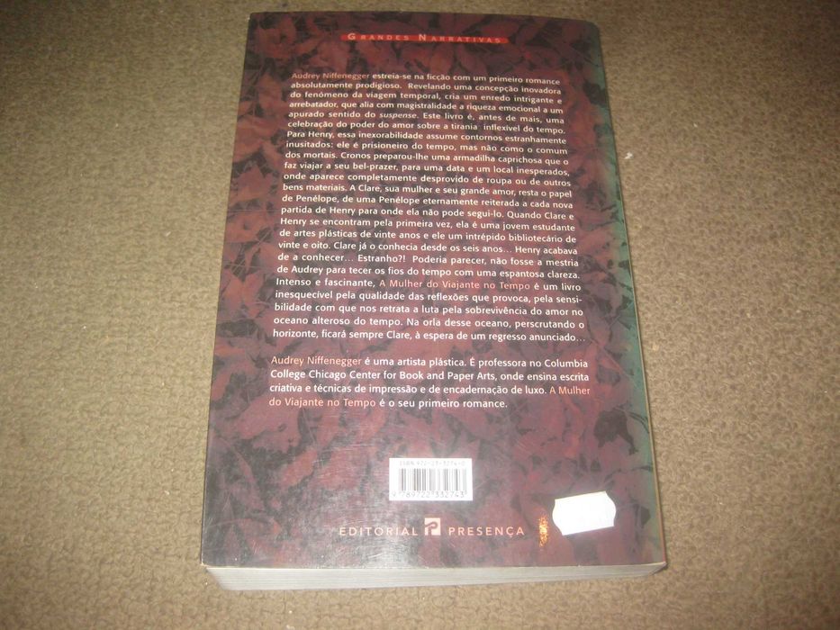 Livro "A Mulher do Viajante no Tempo" de Audrey Niffenegger