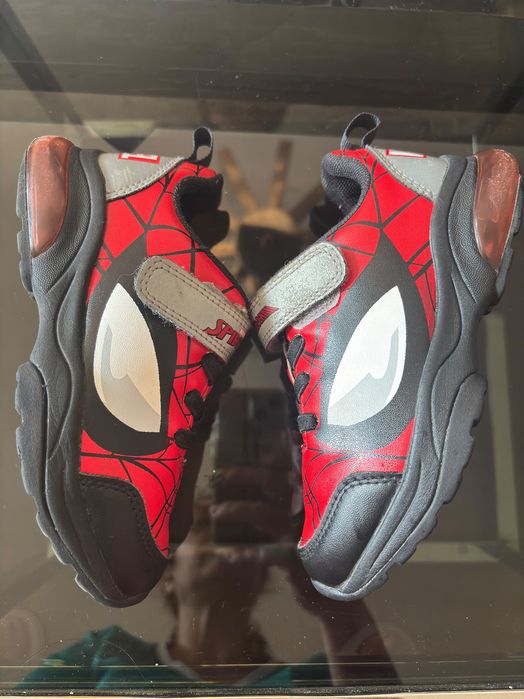 HM, Marvel , Spider-Man LED, MIGAJĄCE, świecąca podeszwa, światełka