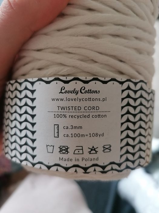 Biała bawełniana włóczka