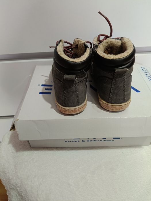 Botki dla chłopca róż 29