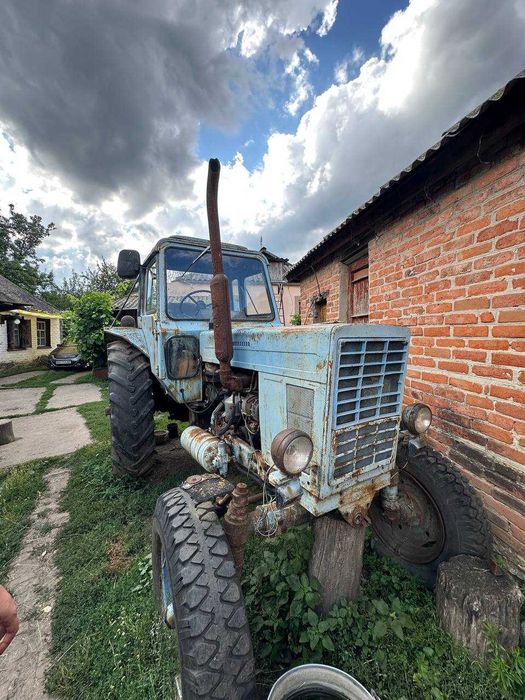 Продається трактор МТЗ-80Л  + причеп з документами