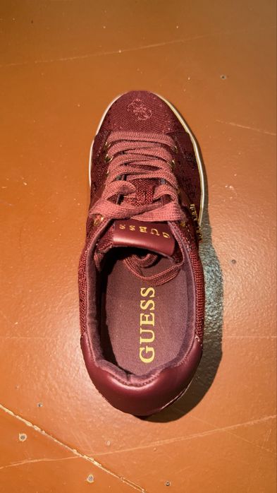 Оригінальні кеди Guess