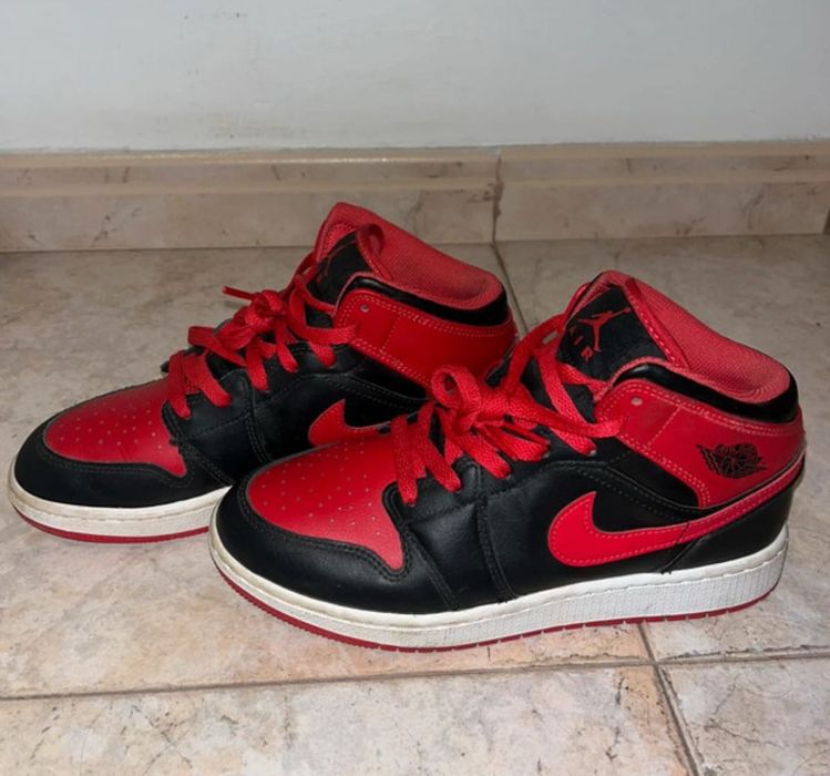 Nike Jordan Mid 1
