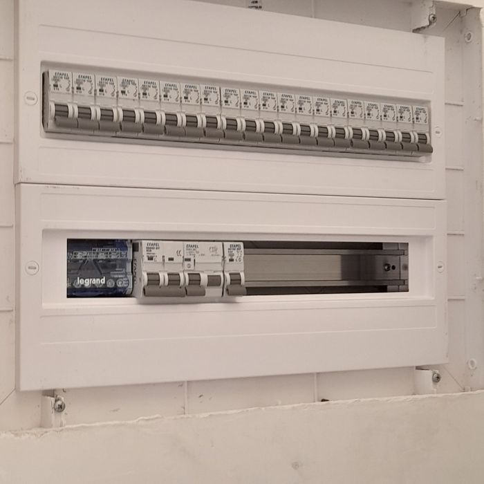 Electricidade e outros