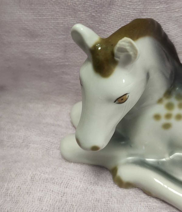 Статуэтки фарфор, фаянс