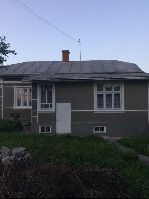 Продам будинок в центрі Борщова