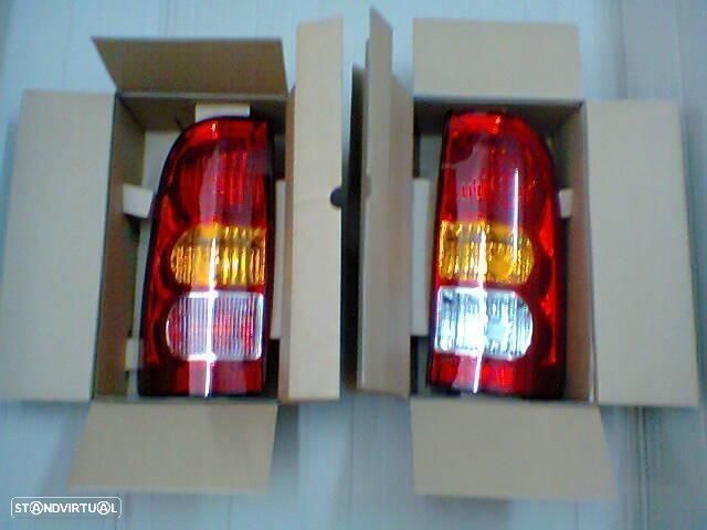 farolins stop toyota hilux 2005 até 2011 (novos)
