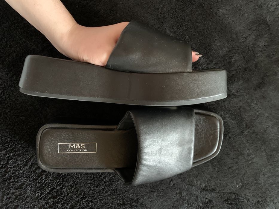 Тапочки на великій підошві