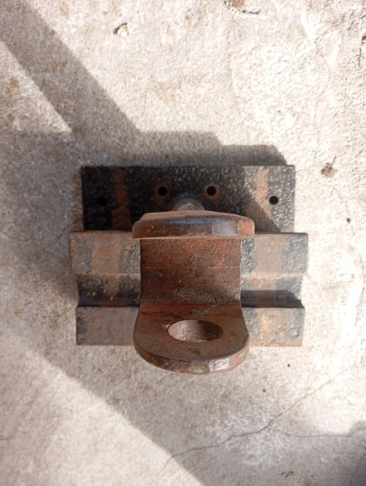 Zaczep przedni c330 obciążnik